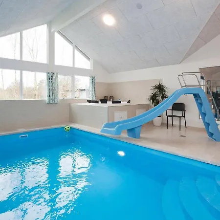 18 Person Holiday In H Jby * Højby