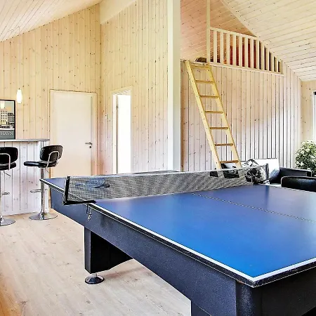 18 Person Holiday In H Jby Højby